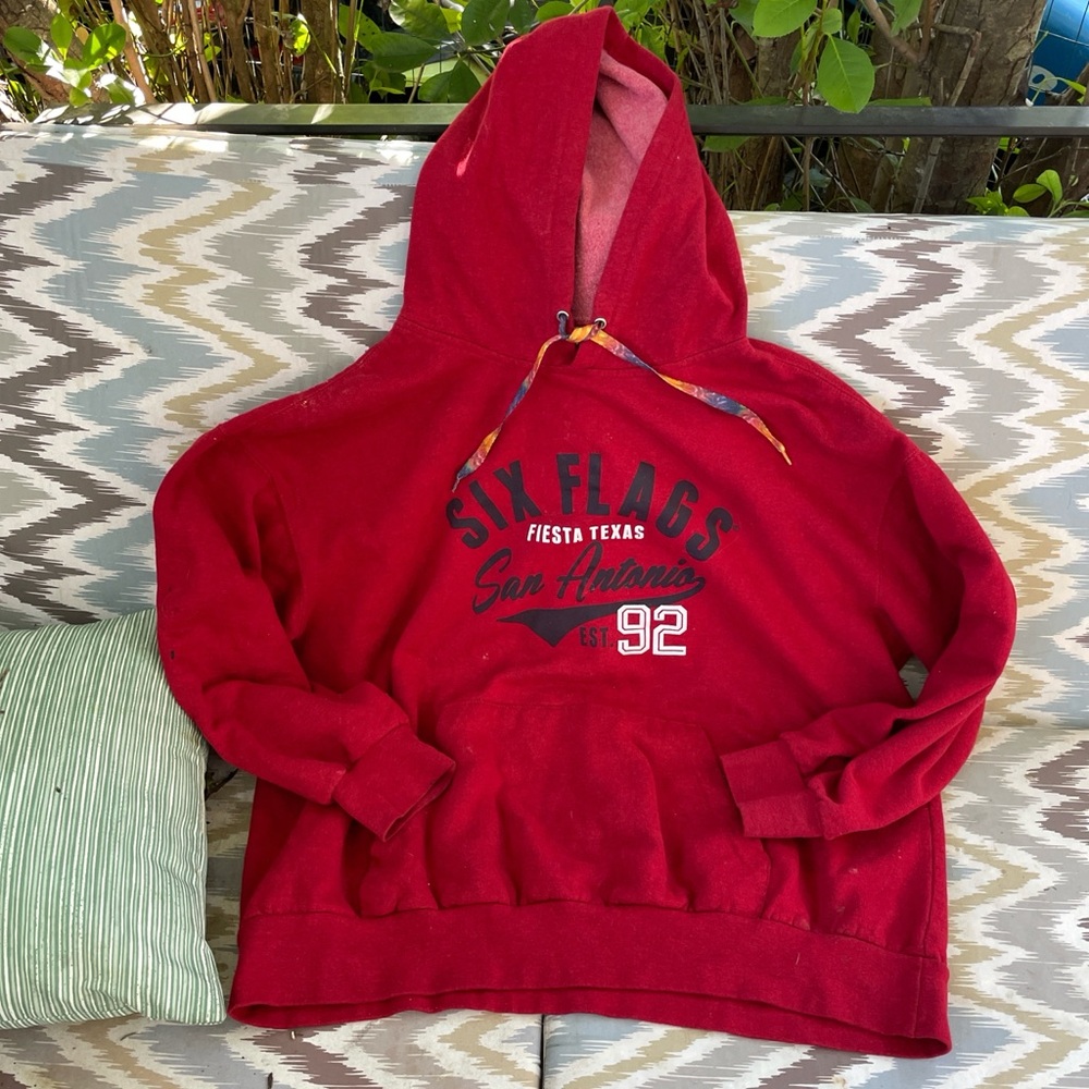 Vintage Style 2XL 1992 Six Flags Fiesta Texas San Antonio Hoodie Heathered Red